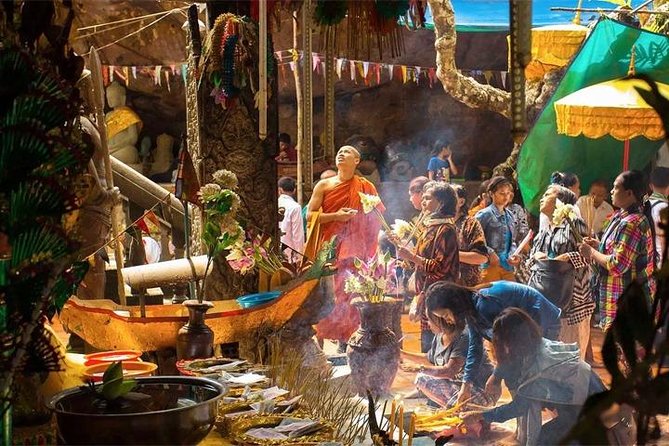 Full-Day Kulen Waterfall & 1000 Lingas Join-in Tour - River of 1000 Lingas at Anlong Pong Phkay