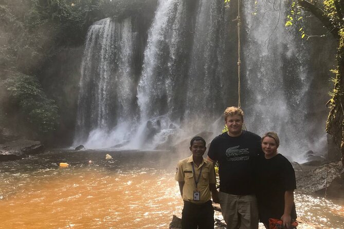 Full-Day Private Tour Phnom Kulen and Waterfalls - Banteay Srei return stop, plus a look at road life