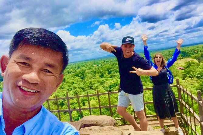 Full-Day Private Tuk Tuk Tour of Angkor Wat Temples - Angkor Thom City and Bayon’s Four Smiling Faces