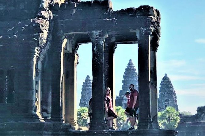 Full-Day Temples of Angkor Small Group Tour - Lunch at Srah Srang, then straight to Ta Prohm