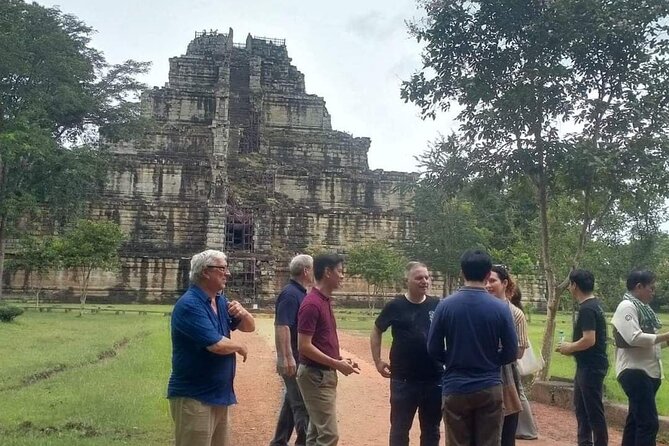 Full-Day Tour to Beng Mealea and Koh Ker Temple - Stop 2: Koh Ker Temple for distance, fewer crowds, and a big climb