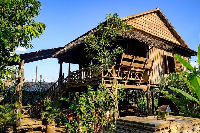 Full-day: Wat Banan. Old bamboo train. Bat Cave. Killing cave - Suspension bridge, Kampon Pile Pagoda, and village culture