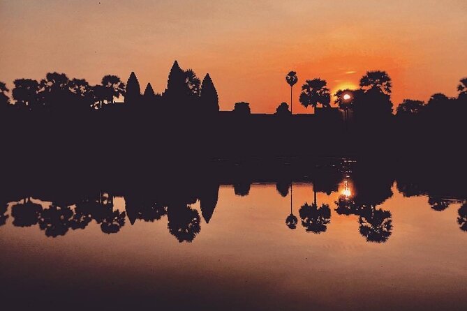 Golden Hours: Angkor wat sunrise photography tour with a pro! - Pickup and Private Transport: What You Get for Your $120