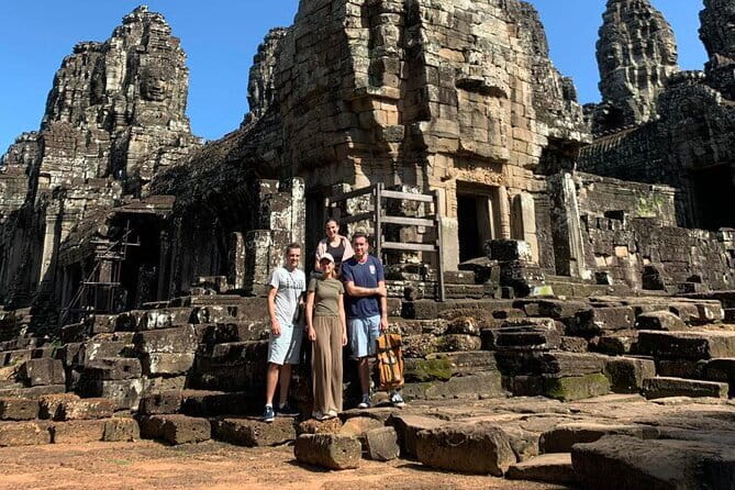 Golden Sunrise at Angkor Wat Private Guided Tour - Angkor Wat at first light: what to expect in your 3-hour sunrise slot