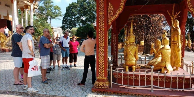 Half Day City Tour - Wat Krom Pagoda and the Independence monument: culture meets a quick history marker