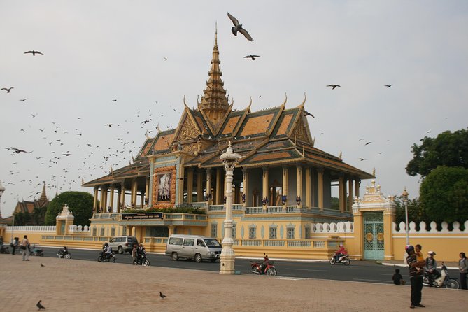 Half Day Tour to Royal Palace, Wat Phnom & Independent Monument - Should you book this Royal Palace, Wat Phnom, and Independence Monument tour?