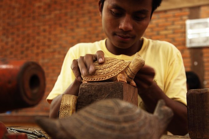 Half Day War Museum Siem Reap Killing Fields and Artisans Angkor - War Museum Cambodia: understanding decades of conflict in one concentrated visit