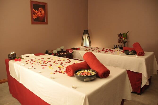 Head, Back and Shoulder Massage in Phnom Penh - Why the Private, Only Your Group Setup Matters