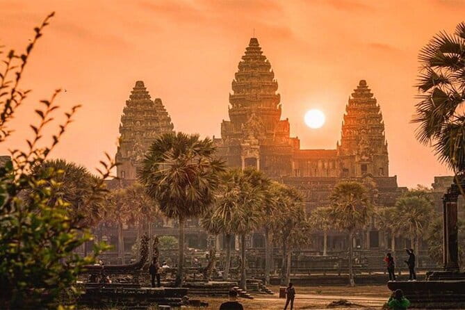 Highlight of Angkor Temples 6 Days Cambodia Tour - Guides and comfort: where the tour earns repeat praise