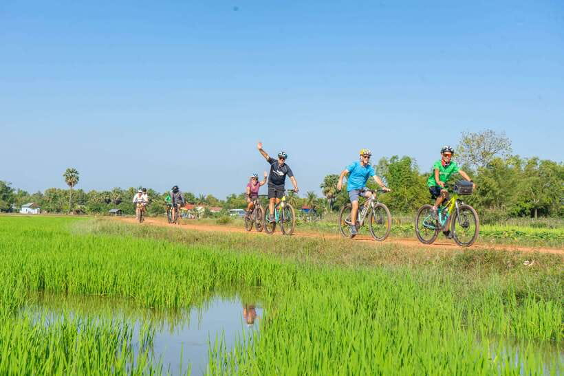 Kampong Phluk: Floating Village Sunset Bike Tour or E-Bike - Should you book this Kampong Phluk sunset bike tour?