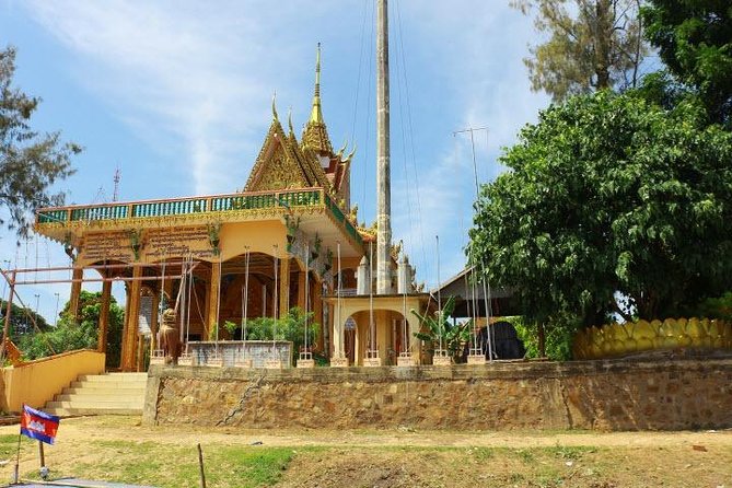 Kampong Phluk Floating Village & Sunset Lake Canoe Tour - Who should book Kampong Phluk and the sunset canoe tour?