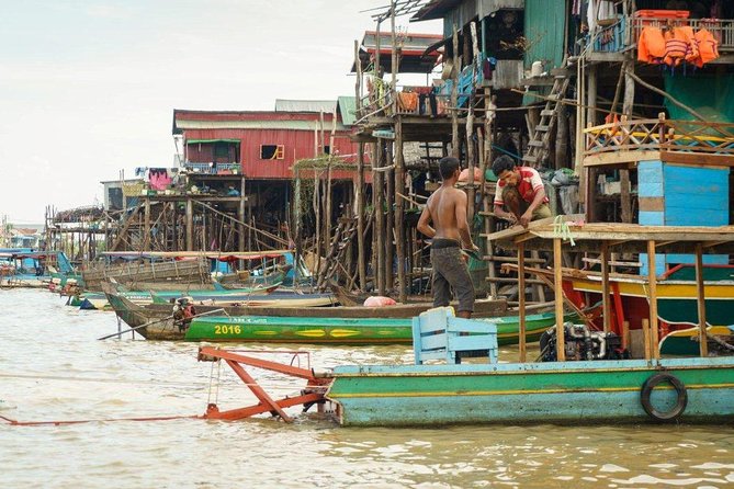 Kampong Phluk Floating Village Tour by Boat - Pagoda or local market first: why that order helps you understand the village