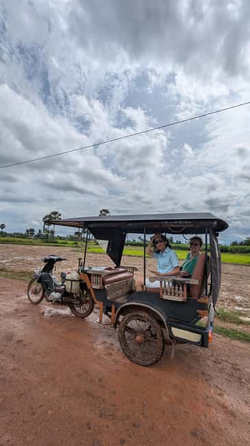 Kampot Pepper and Salt Field, Secret Lake, Kep &Crab Market - Getting From Kampot to the Countryside by Tuktuk