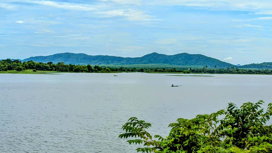 Kampot Private Tour: Pepper Farm, Salt Field & Secret Lake - Tips to make pepper tasting and countryside riding feel easy