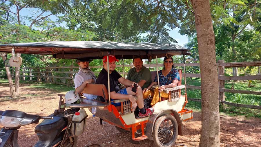 Kampot Private Tour: Pepper Farm, Salt Field & Secret Lake - Pepper farm choice: La Plantation vs Bo Tree, and what you do there