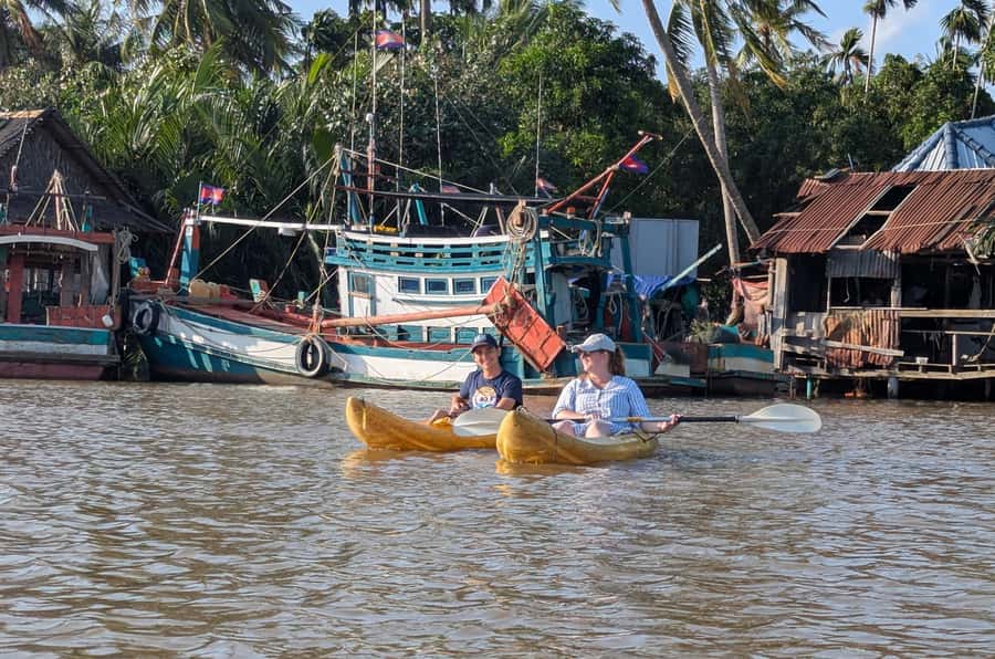 Kampot's Countryside & Kayak Tour, Pepper Farm include Lunch - Cave exploration with bats and a 6th century Hindu temple