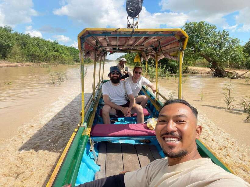 Kayaking & Floating Village in Siem Reap - Guide quality matters: what to look for in English support