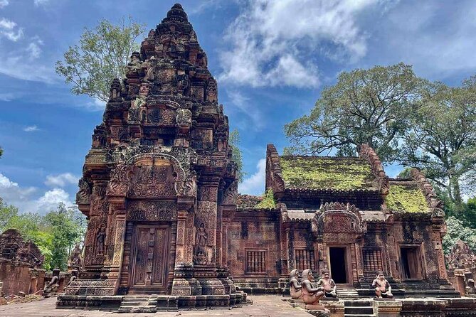 Kbal Spean Lingar River, Banteay Srei Temple & Pre Rup Tour - Banteay Srei: why this pink sandstone temple feels like a small world