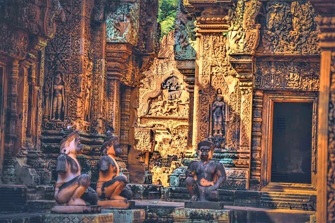 Kbal Spean Trekking Tour with Banteay Srei and Landmine Museum - Banteay Samre to end: calm temple time after the busier stops