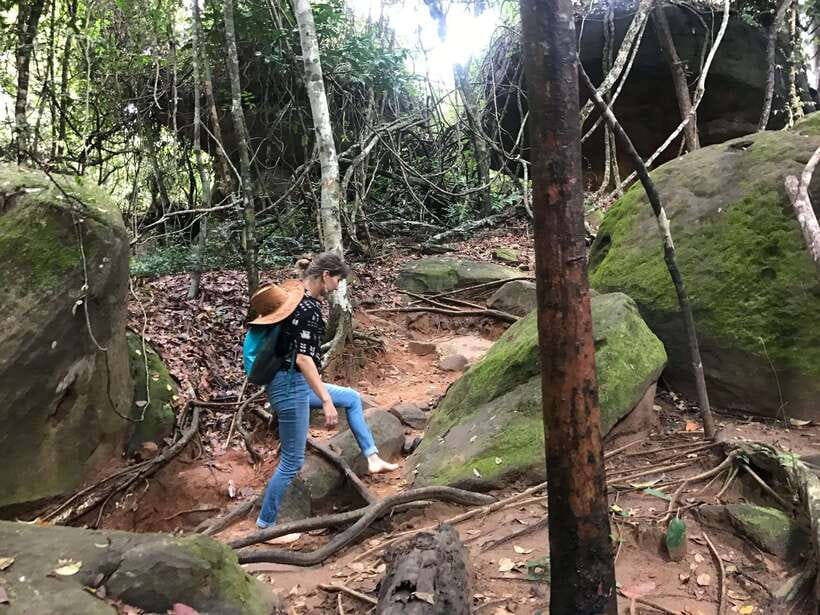 Kbal Spean Trekking Tour with Banteay Srei & Landmine Museum - Banteay Samre: a quick temple stop that sets the mood