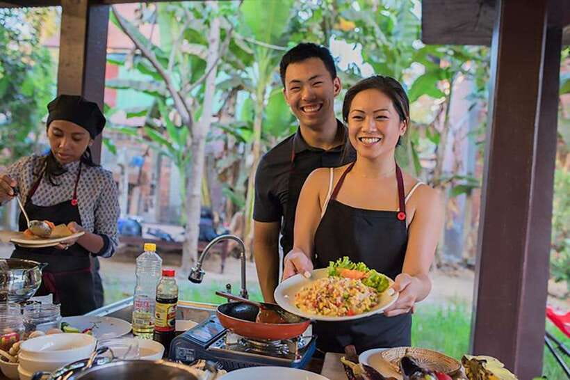 Khmer Food Culture Cooking Class in Kampot - Cooking Techniques: Larb, Papaya Salad, and Kampot Pepper Amok