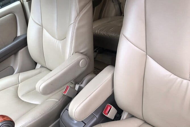 Kimsan VIP Taxi Transfer - Airport or Port Pickup: The 60-Minute Comfort Buffer