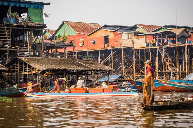Kompong Khleang Floating Village from Siem Reap - Tonle Sap Lake: seeing floating homes without the road dust