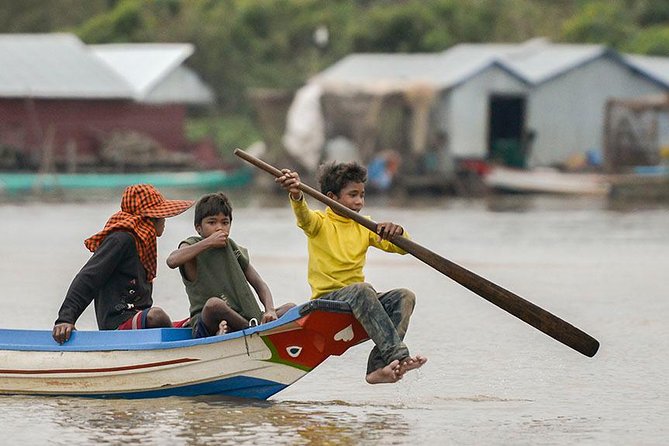 Kompong Khleang Floating Village & Tonle Sap Lake - Private Day Tour - Kompong Khleang floating village: boat ride through real daily life