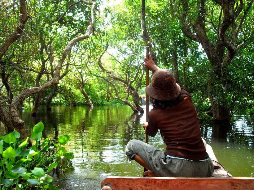 Kompong Phluk and Tonlé Sap Lake: Half-Day Tour - What to bring so the day stays comfortable