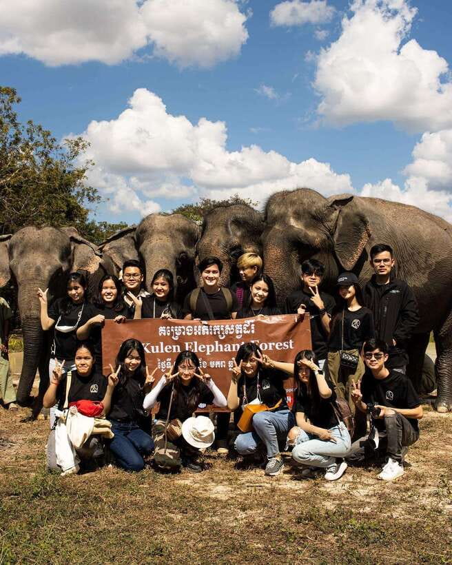 Kulen Elephant Forest & Tonlesap Lake - Kompong Phluk on Tonle Sap: stilt houses and floating market life