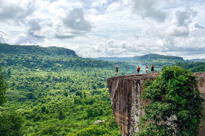 Kulen Mountain Waterfall Tour with Picnic Lunch from Siem Reap - Poeng Ta Kho cliff viewpoint, short walk, big payoff