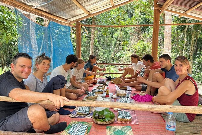 Kulen Waterfall & 1000 Lingas Join-in Tour - Poeng Ta Kho Amazing Cliff: orange rocks, quick viewpoint time