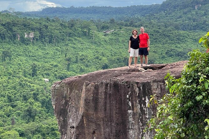 Kulen Waterfall Day Tour with Snacks Small-Group - Phnom Kulen Waterfalls: two main drops and time to cool off