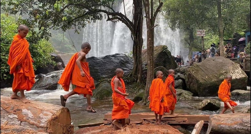 Kulen Waterfall Park with Small Groups & Guide tour - Landmine Museum stop: guided context, and why it changes how you see everything else