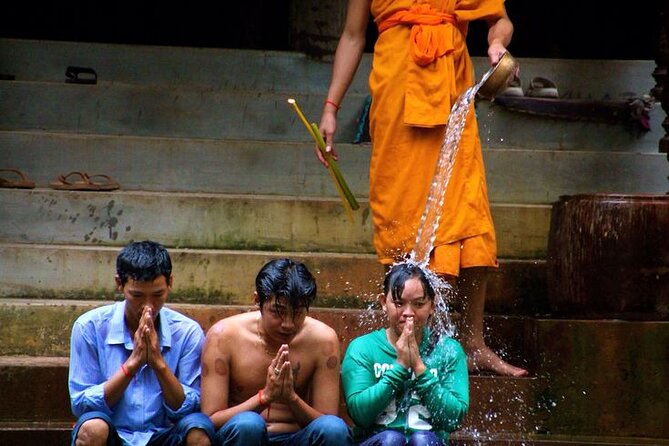 Monk Blessing Ceremony - What the ceremony looks like, step by step