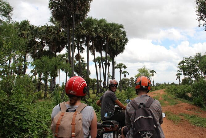 Motobike Countryside Adventure - Full day with lakeside lunch - Why this Siem Reap moto day feels more personal than a bus ride