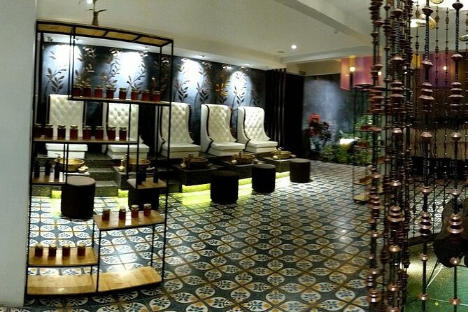 Mudita Signature Treatment - Inside the session: four-hand massage and warm compress steps