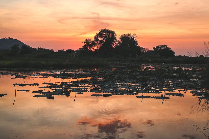 Old Siem Reap Sunset Food Tour by Tuk-Tuk - How the 4-hour timing works (and why sunset actually matters)
