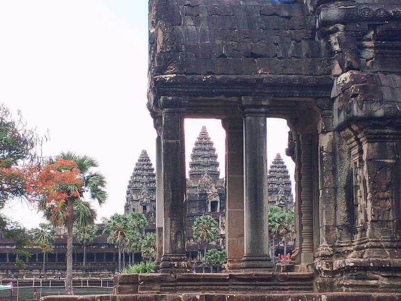 One Day Angkor Wat Trip with Sunrise - Bayon’s 216 faces, and how to get the angles right