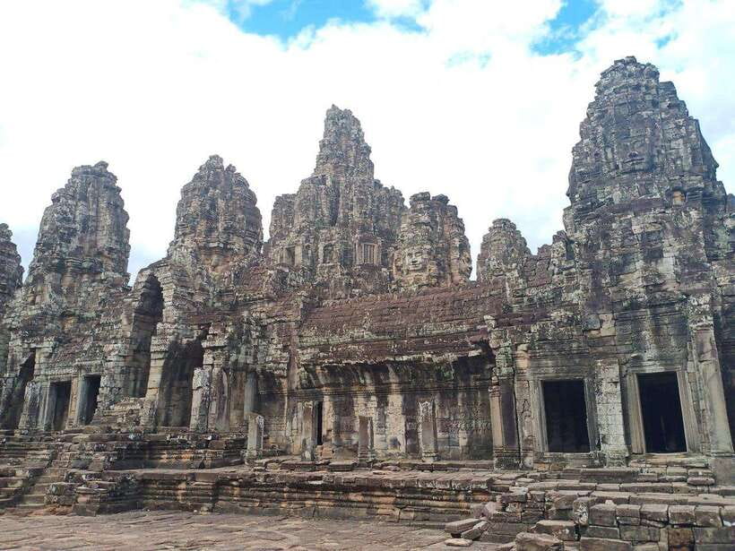 One Day Angkor Wat Trip with Sunrise - Lunch break, then Srah Srang and Banteay Kdei