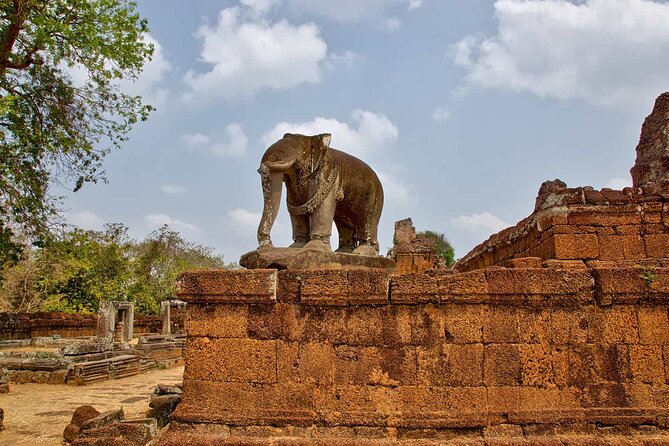 One Day Angkor World Heritage Tour - Angkor Wat: the big start, when your eyes adjust