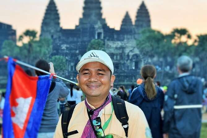One day of bicycle tour - Why a 7:00 am start helps you see Angkor calmer