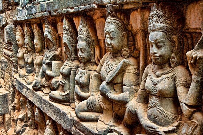 One Day Private Guide Tour of Angkor Thom, Bayon, Ta Phrom & Angkor Wat - Phimeanakas: three tiers, Khleang style, and royal timing