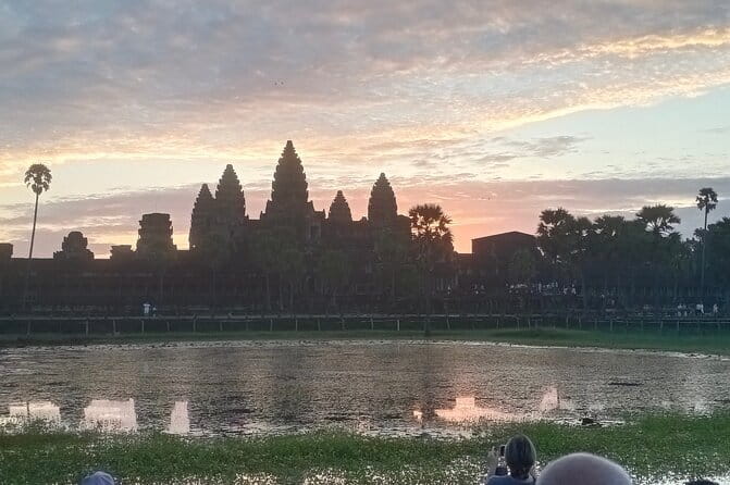 One Day Sunrise Private Tour at Angkorwat with Major Temples - Angkor Wat at sunrise: timing, exploring, and photo-friendly stops
