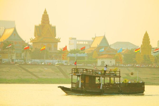 Oudong and Koh Chen Island - Full Day Cruise & Tour with English speaking guide - The cruise segment: Phnom Penh to the former capital area