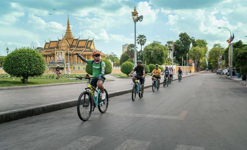 Phnom Penh: Bike & Boat Tour / E-Bike Available - Prek Bongkong Pagoda: religion, stories, and real community context