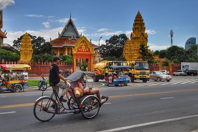 Phnom Penh city Tour by Cyclo - A 4-Hour Phnom Penh Cyclo Loop That Gives You Fast Street Smarts