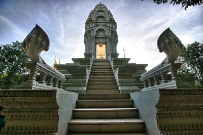 Visit 11 Places in One Day including S21 & Killing Field