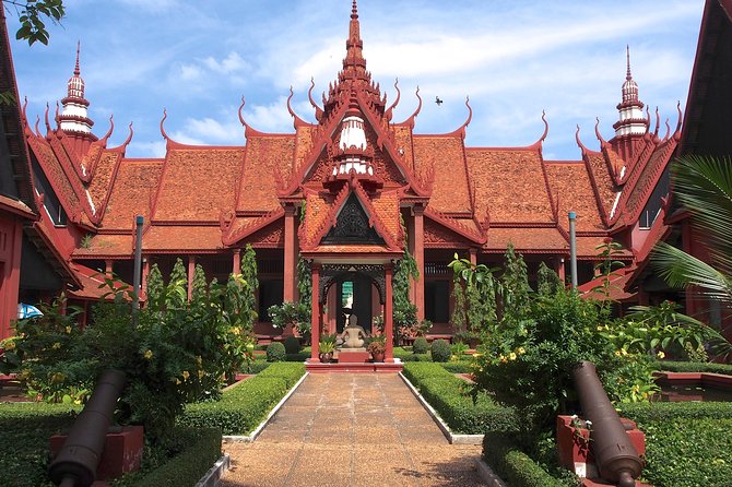 Phnom Penh City Tour, Silver Pagoda, Genocide Museum, Killing Fields - Price and value: budgeting for tickets, transport, and water