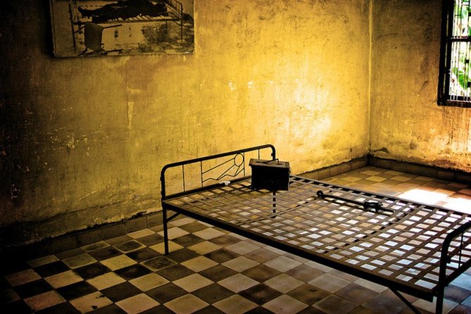 Phnom Penh City Tour, Silver Pagoda, Genocide Museum, Killing Fields - Should you book this tour?